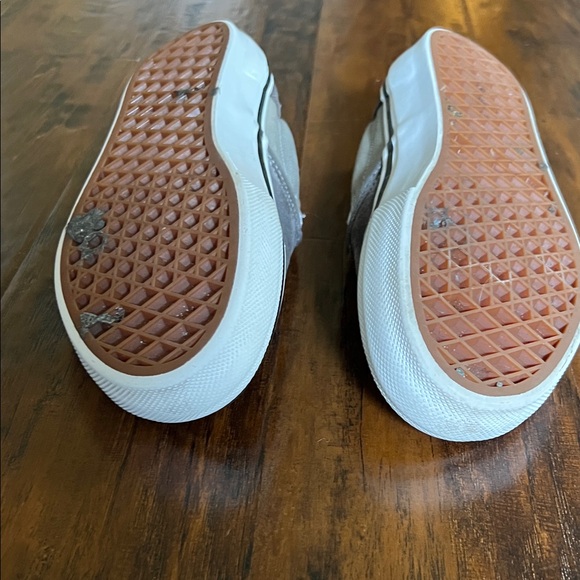Vans Skate Pop Cush Gray and White Slip-On Sneakers Size: 4.5 Boys #VN0A5FCA1N6 - Picture 11 of 13
